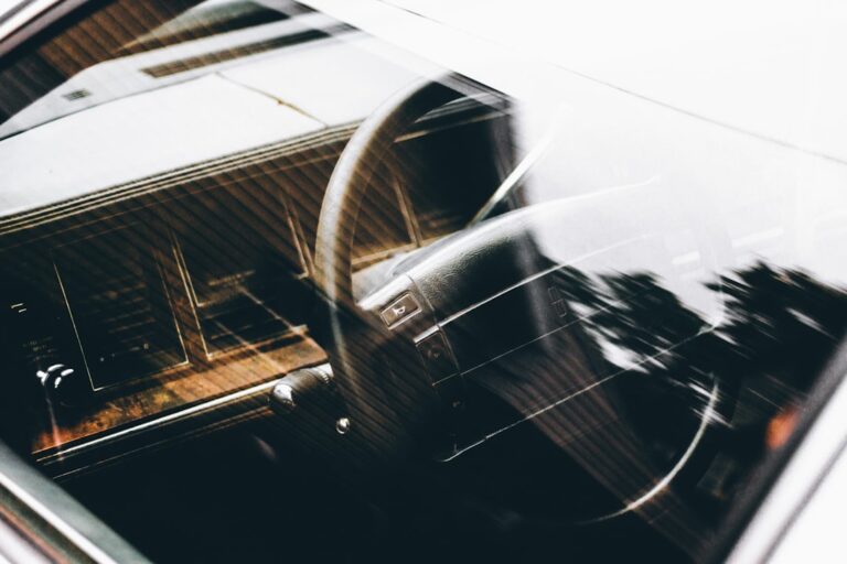 Jak przygotować się do udziału w branżowej konferencji motoryzacyjnej?