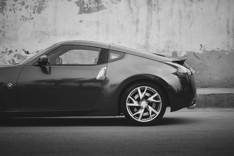 Jak efektywnie relacjonować wydarzenie branżowe? Przewodnik dla blogerów motoryzacyjnych