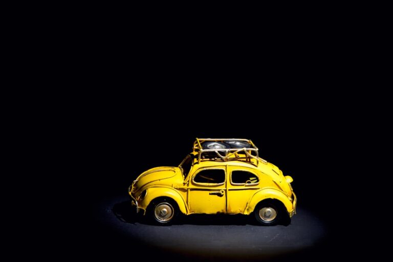 Samochody klasyczne: Jak rozpocząć swoją przygodę z retromotoryzacją?